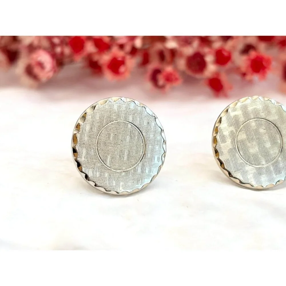 Textured 80's Style Retro Gold Toned Round Vintage Cuff Links